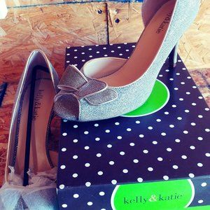 Kelly & Kate Size 8M heels from DSW